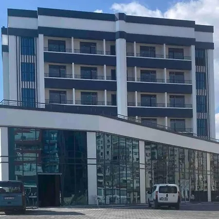 Ankara Yenimahalle'de Temiz Ve Konforlu Oezel *